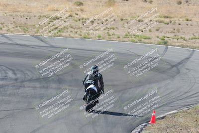 media/Apr-20-2025-AHRMA (Sun) [[393a79c373]]/Race/Group 11 early race/Turn 4b/